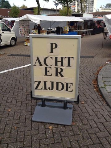 ACHTERZIJDE